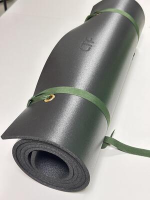 पोर्टेबल वाटरप्रूफ कैंपिंग गद्दा पैडेड आरामदायक एयर पैड एडजस्टेबल स्ट्रैप्स से सुसज्जित आउटडोर हाइकिंग बैकपैकिंग ट्रिप के लिए उपयुक्त