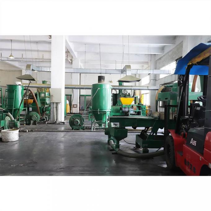 थोक डबल फोल्डिंग स्लीप मैट सफेद एल्यूमीनियम फिल्म बंद सेल IXPE XPE फोम स्लीपिंग पैड 2 व्यक्ति के लिए जलरोधक शिविर के लिए 10